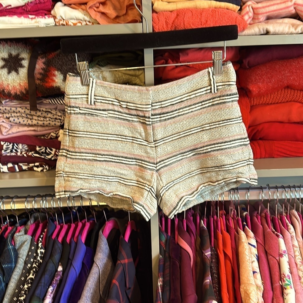 Loft Riviera 4” white with gray/pink stripes size 00 (fits like 0-2) shorts